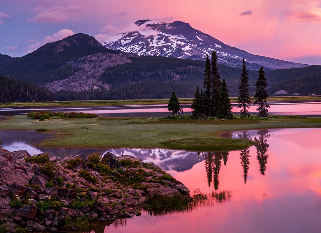 Insurance Solutions - Alpenglow in the Mountains of Sparks Lake in Oregon
